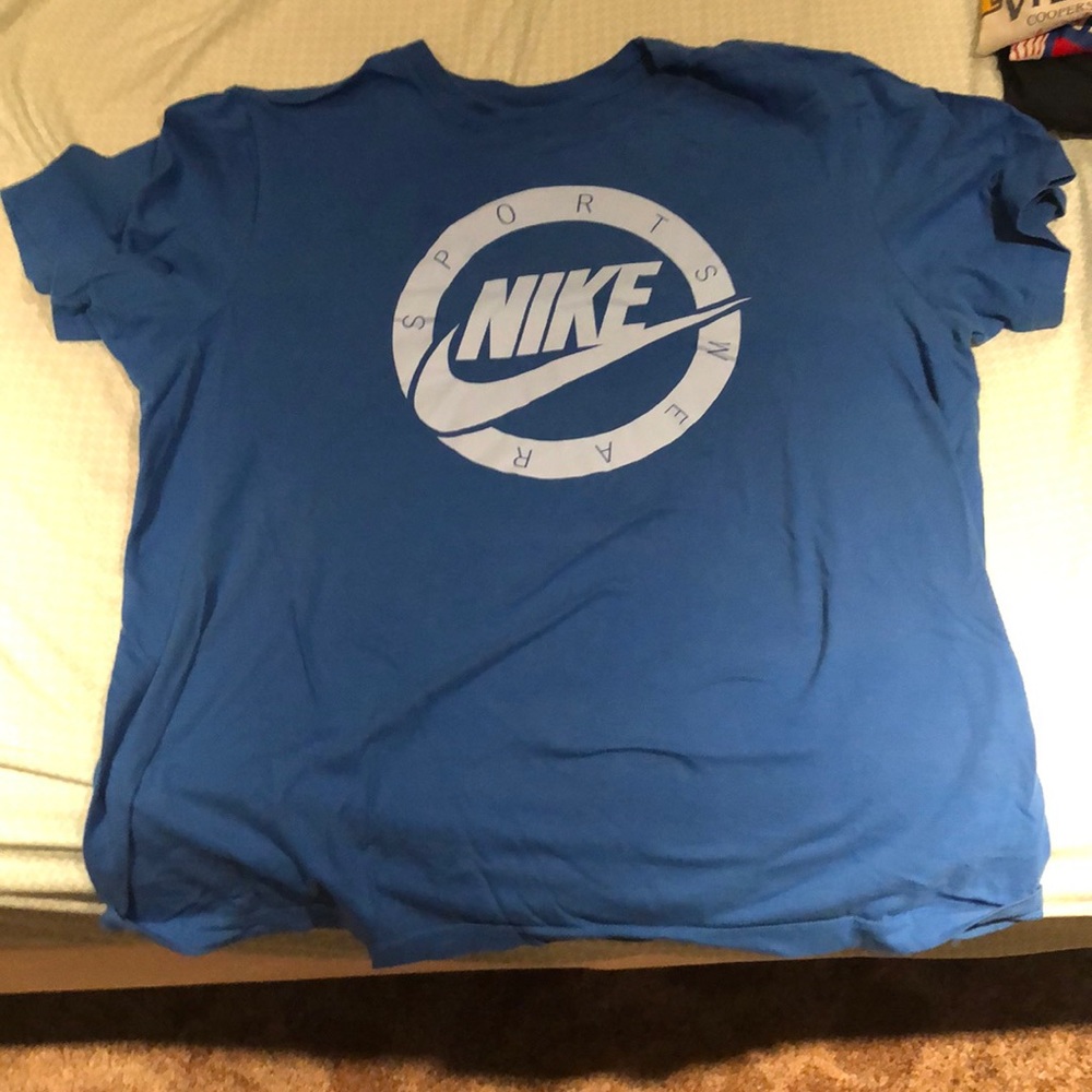 Nike T-shirt